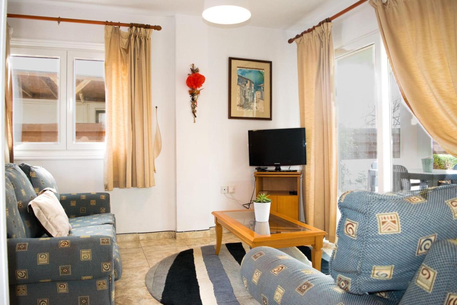 Merika Complex 1 Hou.32 Larnaca Exterior photo