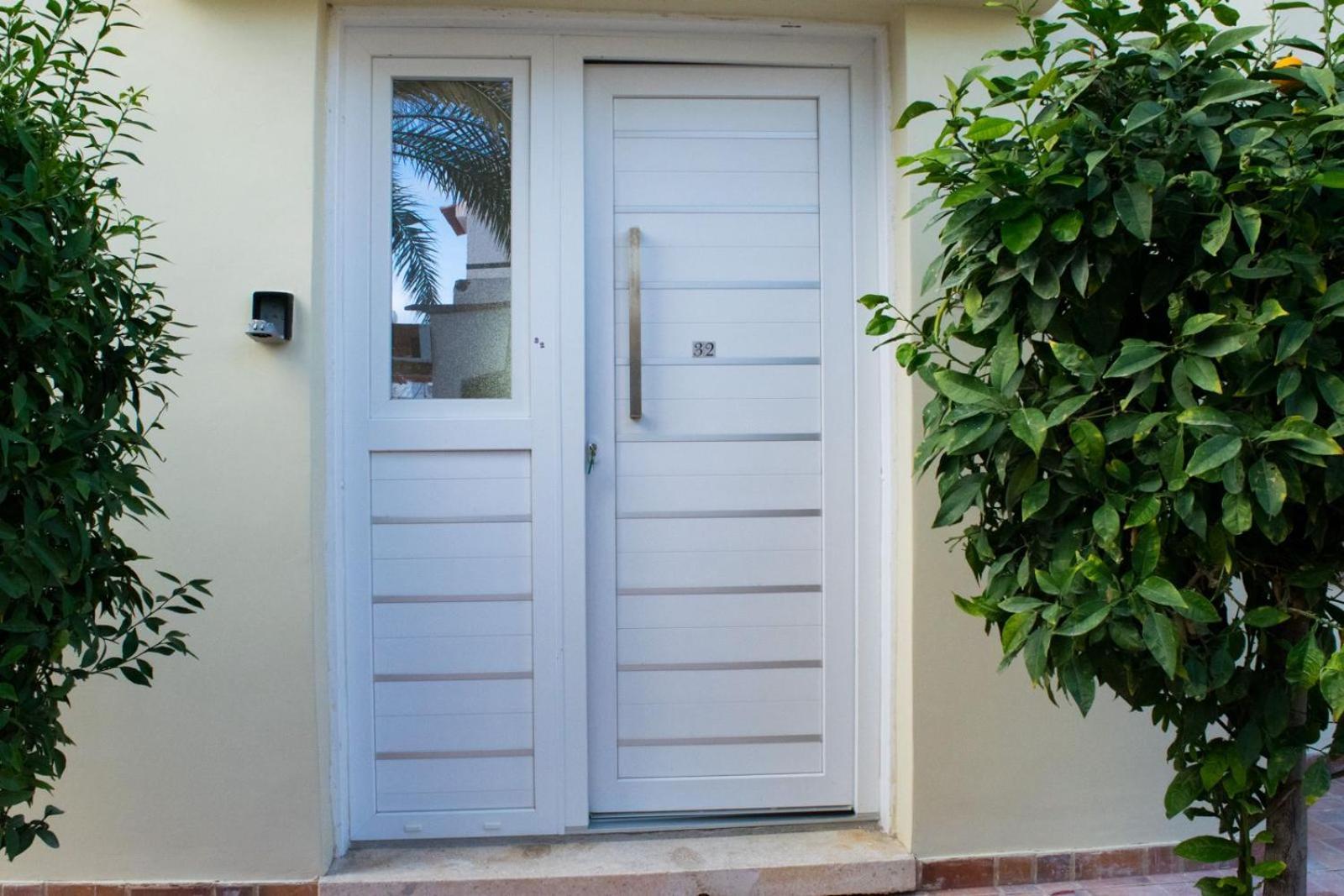 Merika Complex 1 Hou.32 Larnaca Exterior photo