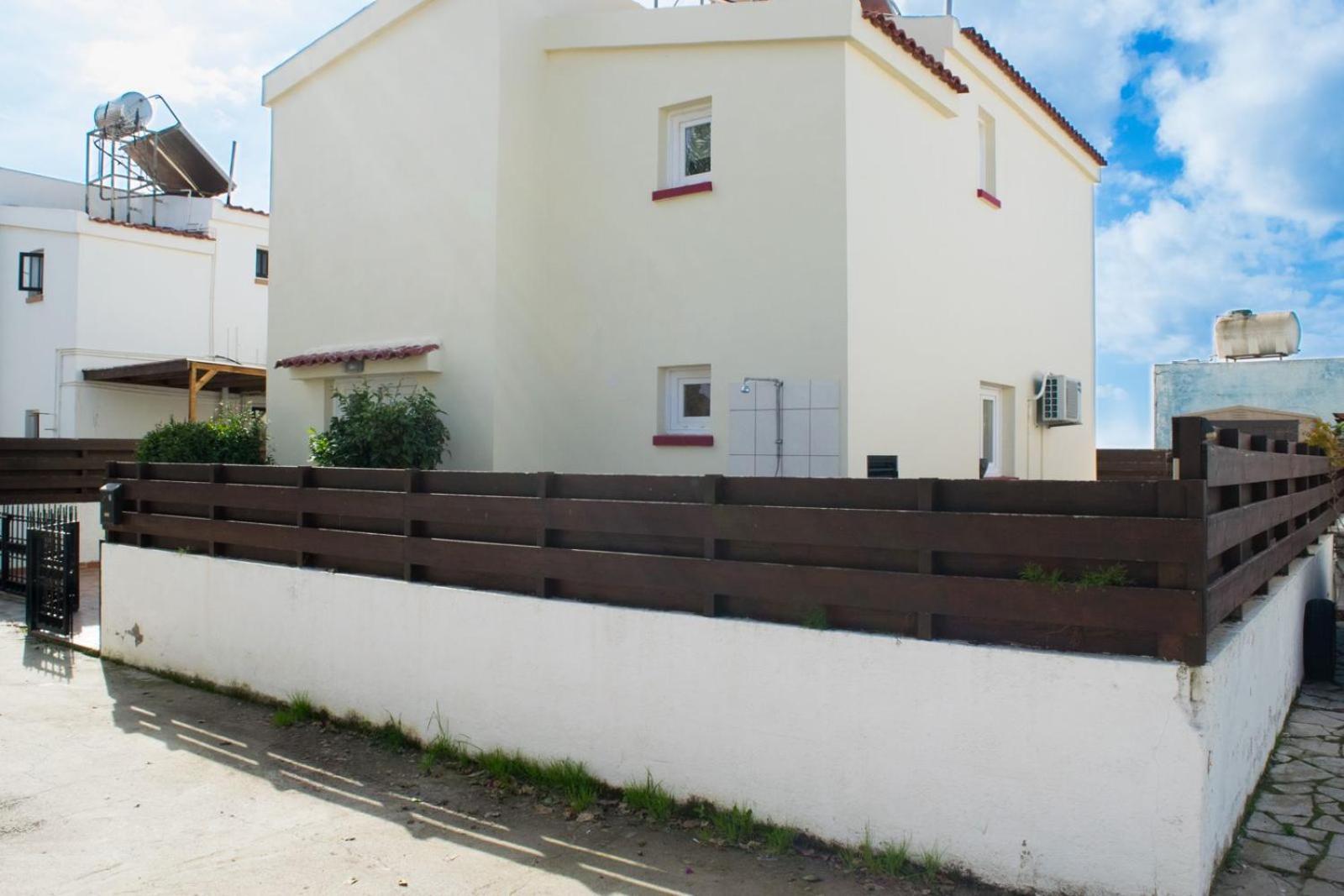 Merika Complex 1 Hou.32 Larnaca Exterior photo